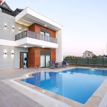 Villa Incredible Luxury 3 Bedrooms And A Hall *