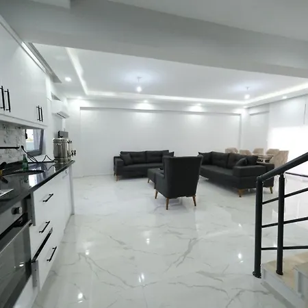 Incredible Luxury 3 Bedrooms And A Hall