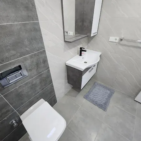 Incredible Luxury 3 Bedrooms And A Hall