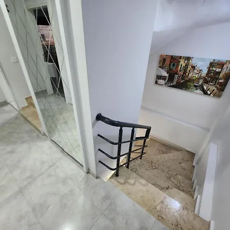Villa Incredible Luxury 3 Bedrooms And A Hall *