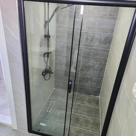 Incredible Luxury 3 Bedrooms And A Hall