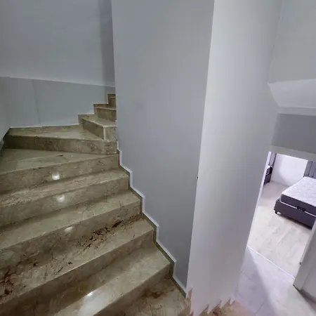 Incredible Luxury 3 Bedrooms And A Hall *