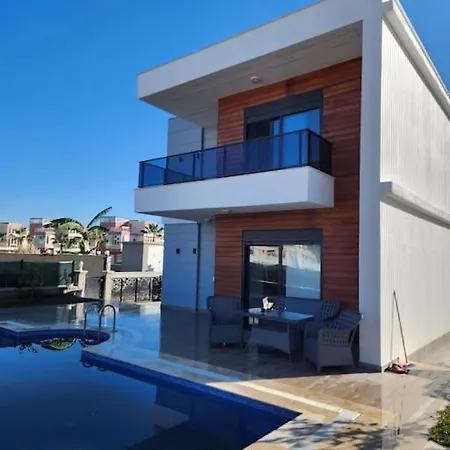 别墅 Incredible Luxury 3 Bedrooms And A Hall